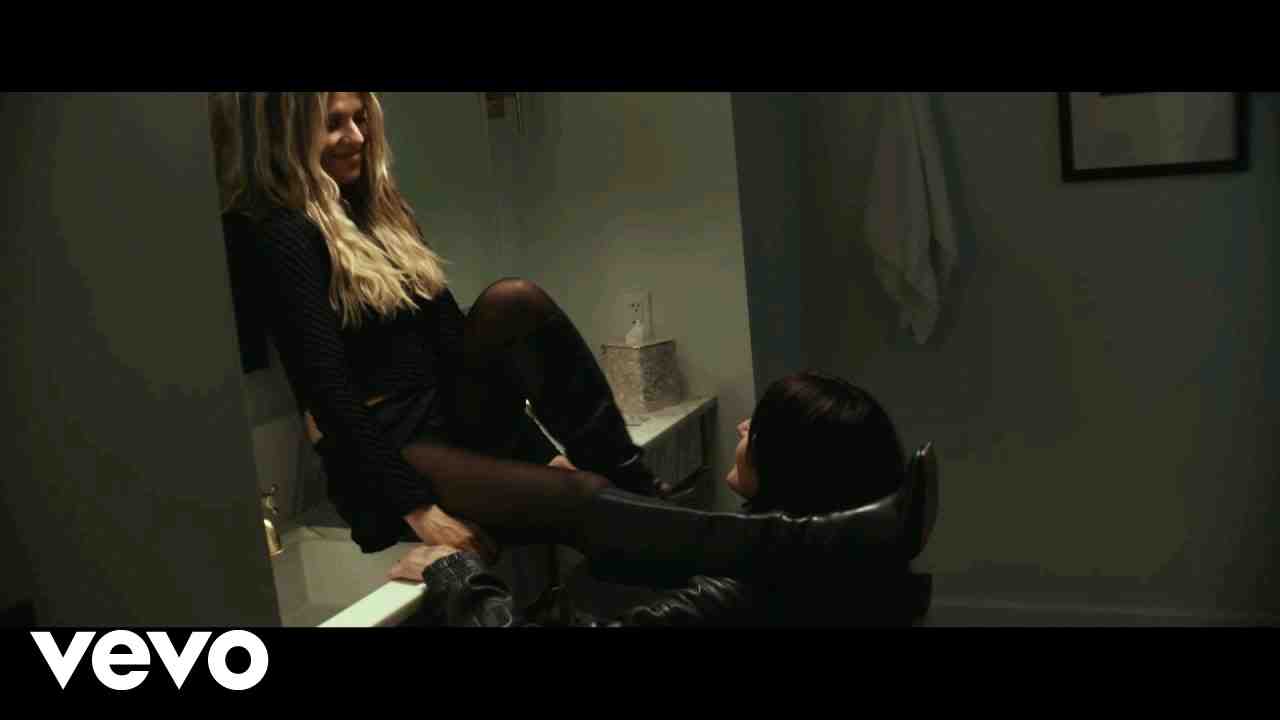 Chelsea Cutler - SORRY I'M OBSESSED WITH YOU Lyrics