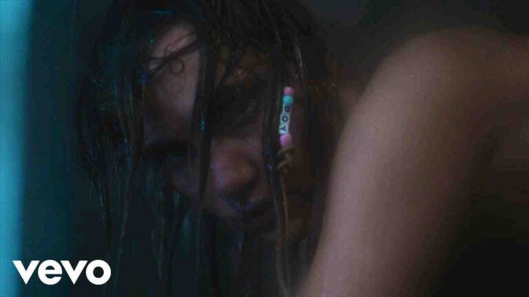 When I Get Drunk (I Want You Boy) lyrics - Suki Waterhouse